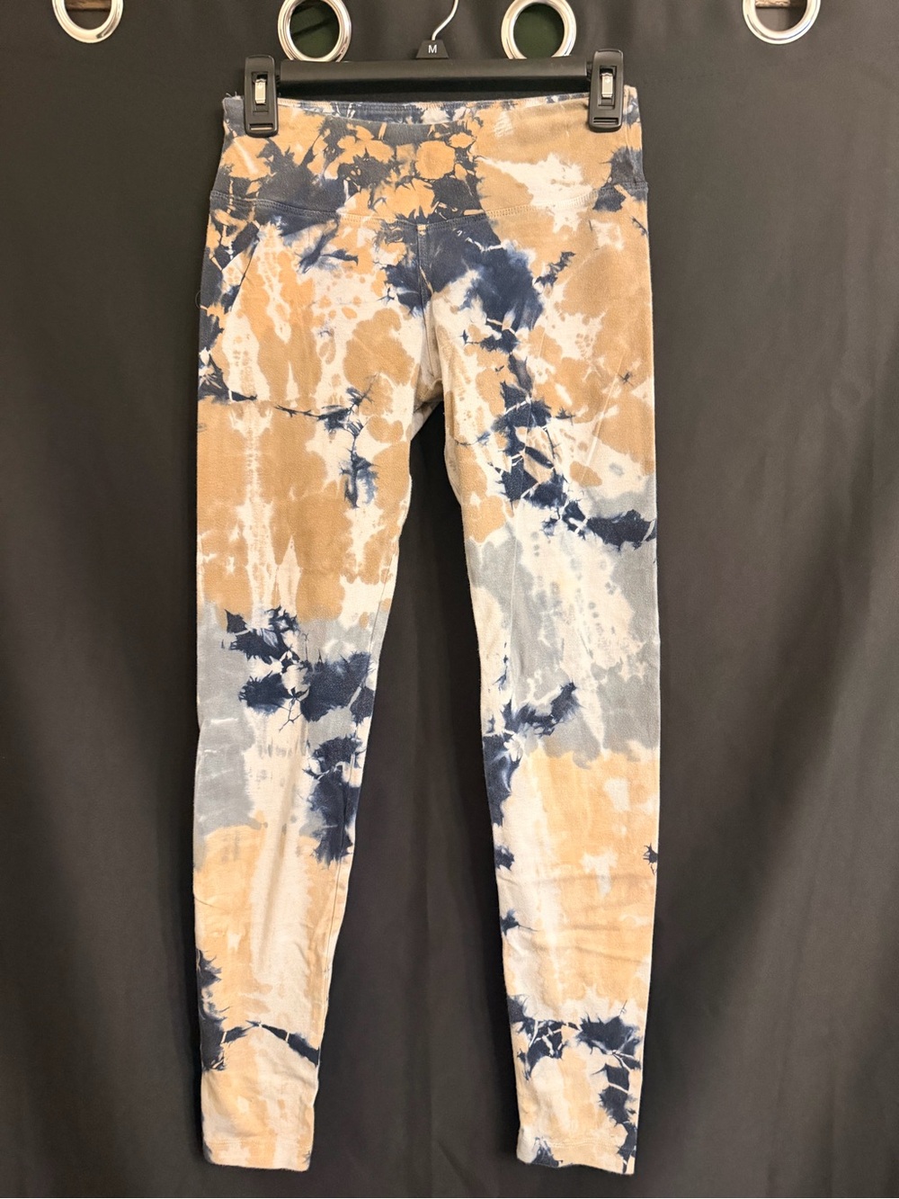 Hard Tail Tie-Dye Leggings in Navy, Tan and White Size M